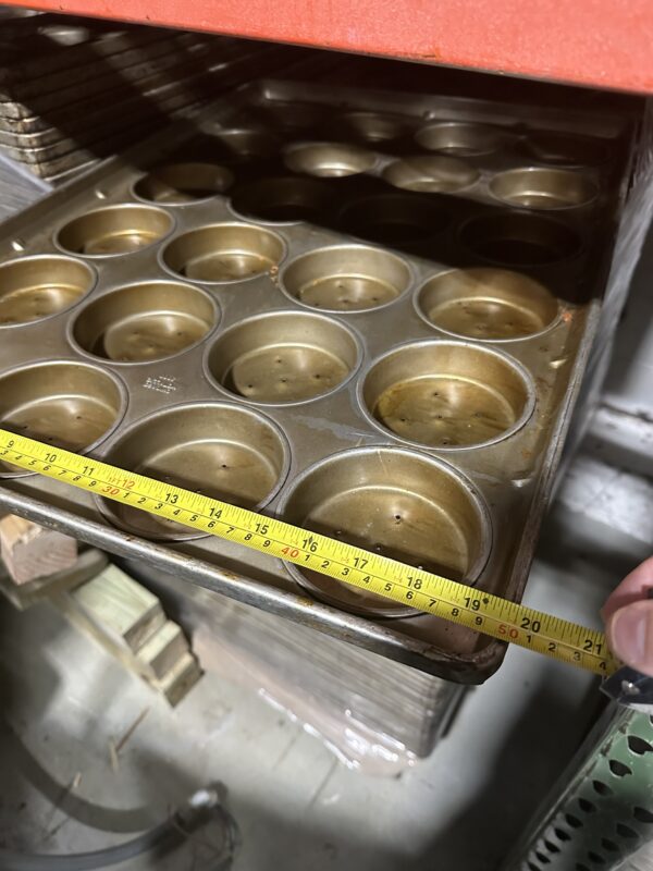 4" Deep Cup Hamburger Bun Pans - Image 2