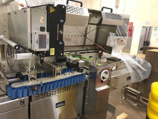 Ilapack Delta Eagle Horizontal Flow Wrapper with Product Stacker - Image 2