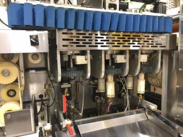 Ilapack Delta Eagle Horizontal Flow Wrapper with Product Stacker - Image 17