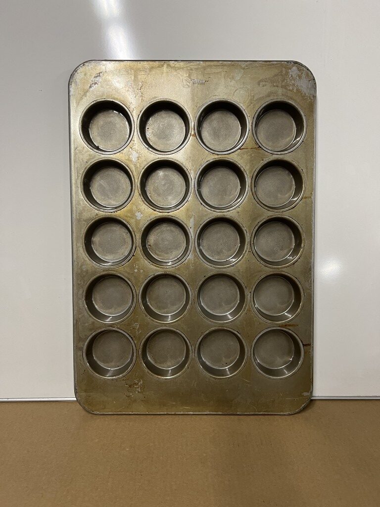 Chicago Metallic Muffin Pans Model: 44515